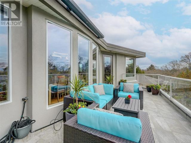 3450 Lord Nelson Way, House detached with 4 bedrooms, 3 bathrooms and 6 parking in Saanich BC | Image 41