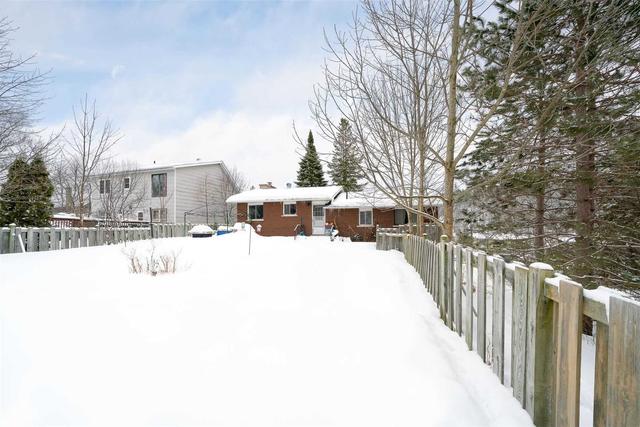 59 Emily St, House detached with 3 bedrooms, 2 bathrooms and 4 parking in Parry Sound ON | Image 9