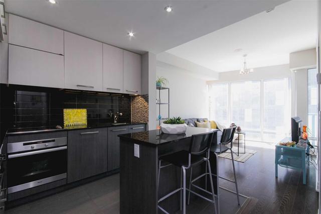 1801 - 8 The Esplanade Ave, Condo with 1 bedrooms, 1 bathrooms and null parking in Toronto ON | Image 10
