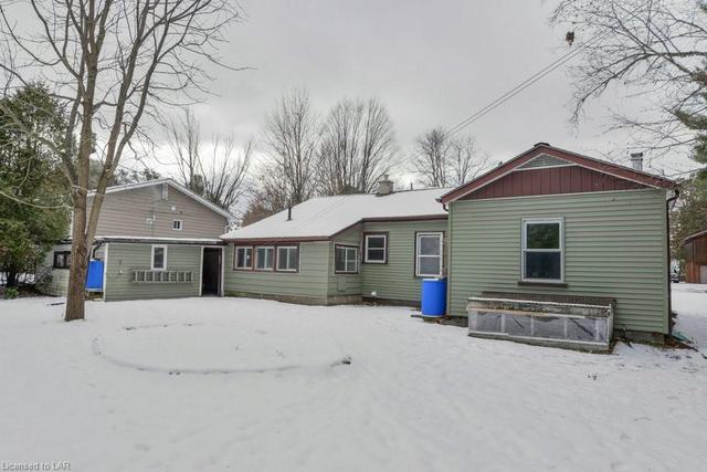 37 Spencer Street, House detached with 3 bedrooms, 1 bathrooms and null parking in Bracebridge ON | Image 1