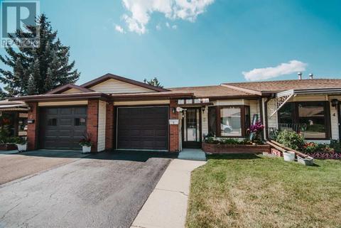 5, - 4240 46a Avenuecrescent, House attached with 1 bedrooms, 1 bathrooms and 1 parking in Red Deer AB | Card Image