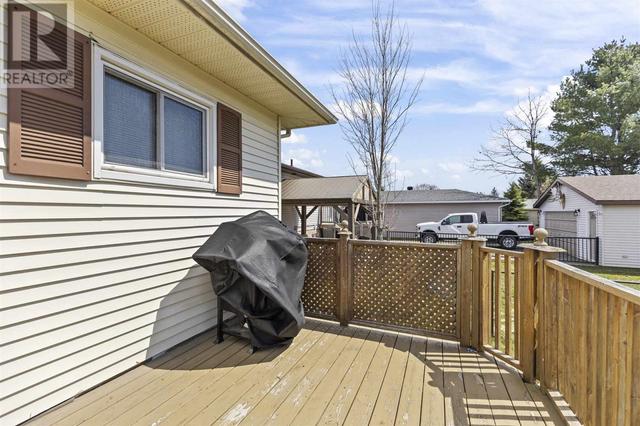 119 Dacey Rd, House detached with 4 bedrooms, 2 bathrooms and null parking in Sault Ste. Marie ON | Image 27