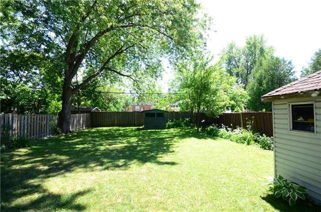 5 Kecala Rd, House detached with 3 bedrooms, 2 bathrooms and 3 parking in Toronto ON | Image 3