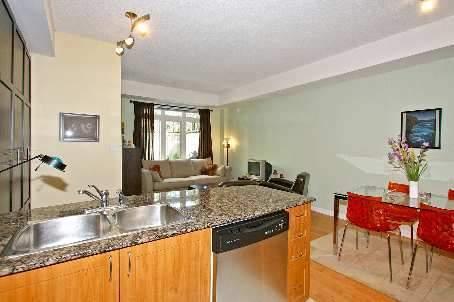 th27 - 70 Carr St, Townhouse with 2 bedrooms, 1 bathrooms and null parking in Toronto ON | Image 8