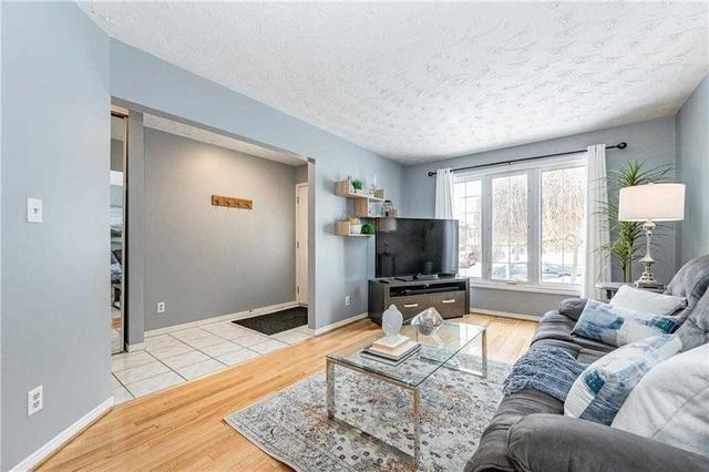 81 Taylor Ave, House detached with 2 bedrooms, 2 bathrooms and 3 parking in Cambridge ON | Image 25