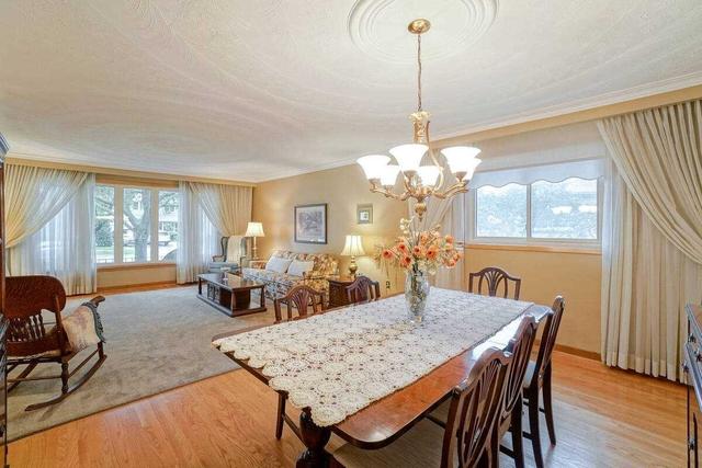 3608 Stonecreek Cres, House detached with 4 bedrooms, 3 bathrooms and 4 parking in Mississauga ON | Image 2