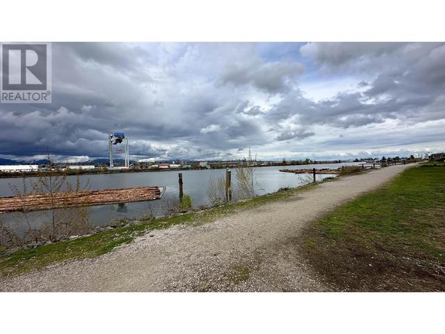 106 - 10155 River Drive, Condo with 3 bedrooms, 2 bathrooms and 2 parking in Richmond BC | Image 22