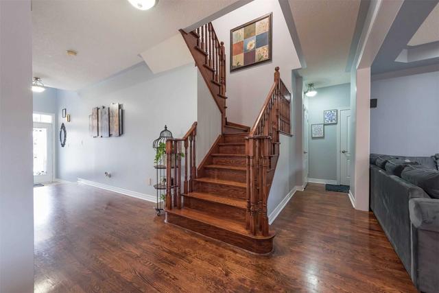 196 Mountainash Rd, House detached with 4 bedrooms, 5 bathrooms and 6 parking in Brampton ON | Image 3