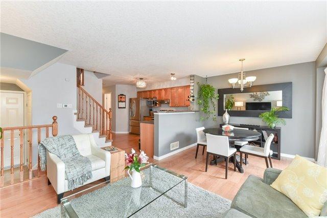 747 Laurelwood Dr, House detached with 3 bedrooms, 2 bathrooms and 2 parking in Waterloo ON | Image 5