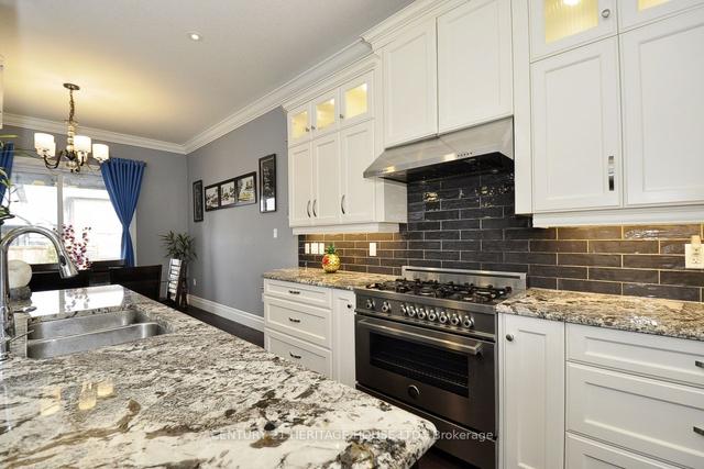 300 Deerfoot Tr, House detached with 4 bedrooms, 5 bathrooms and 5 parking in Waterloo ON | Image 8