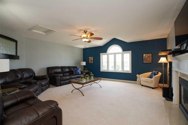 55 Kelsey Cres, House detached with 4 bedrooms, 4 bathrooms and 3 parking in Barrie ON | Image 9