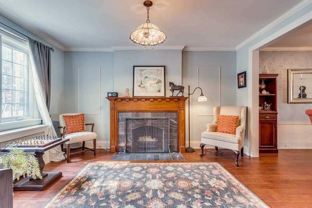 332 St Germain Ave, House semidetached with 3 bedrooms, 3 bathrooms and 1 parking in Toronto ON | Image 12