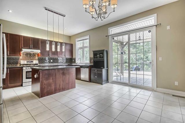 157 Sweet Anna Crt, House detached with 4 bedrooms, 5 bathrooms and 9 parking in Vaughan ON | Image 3