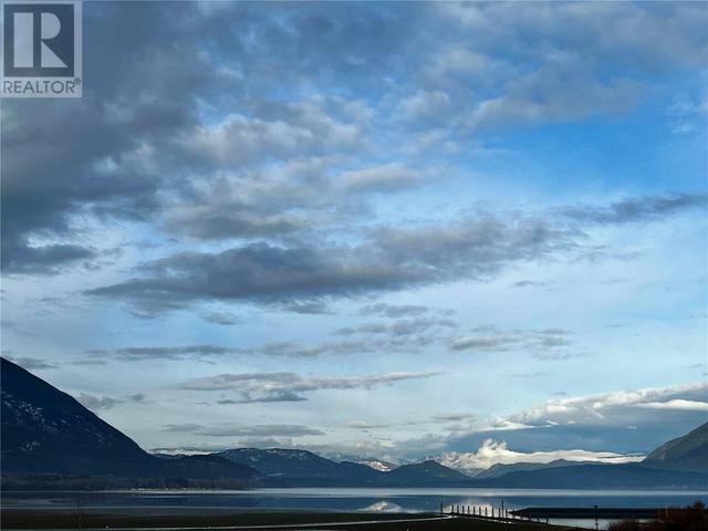 402 - 131 Harbourfront Drive Ne, Condo with 2 bedrooms, 2 bathrooms and 3 parking in Salmon Arm BC | Image 52