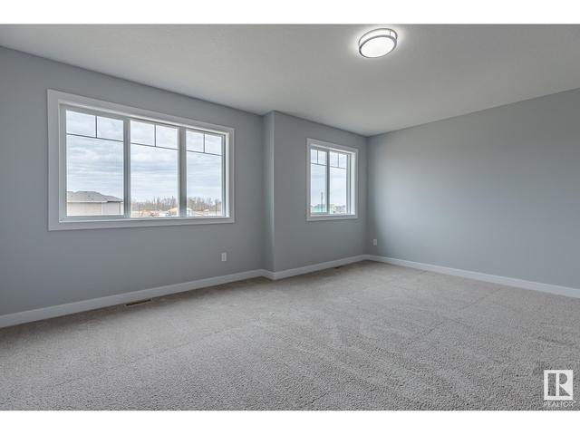 22016 82 Av Nw, House detached with 3 bedrooms, 2 bathrooms and 2 parking in Edmonton AB | Image 24