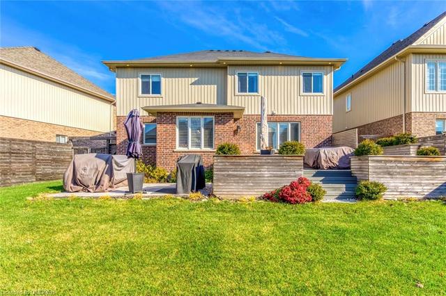 520 Walking Fern Court, House detached with 6 bedrooms, 4 bathrooms and 4 parking in Waterloo ON | Image 41