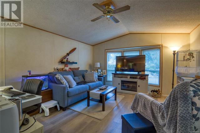 35 - 25 Maki Rd, House other with 2 bedrooms, 1 bathrooms and 4 parking in Nanaimo BC | Image 8