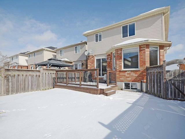11 Gosling Gdns, House detached with 4 bedrooms, 4 bathrooms and 4 parking in Guelph ON | Image 35