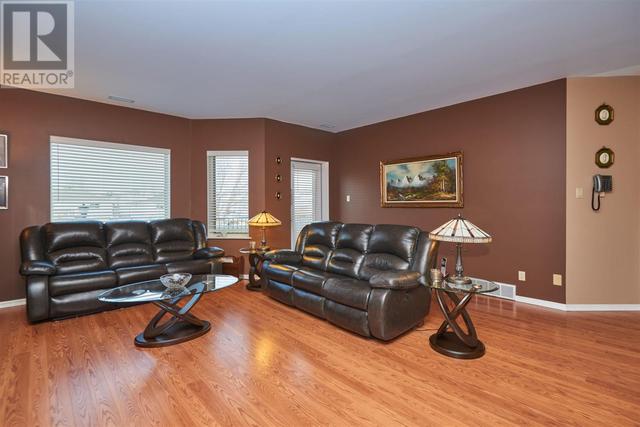 205 - 253 Pioneer Dr, Condo with 2 bedrooms, 2 bathrooms and null parking in Thunder Bay ON | Image 8