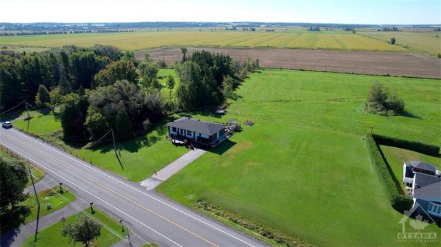 1699 Bay Road, House detached with 4 bedrooms, 2 bathrooms and 4 parking in Champlain ON | Image 4