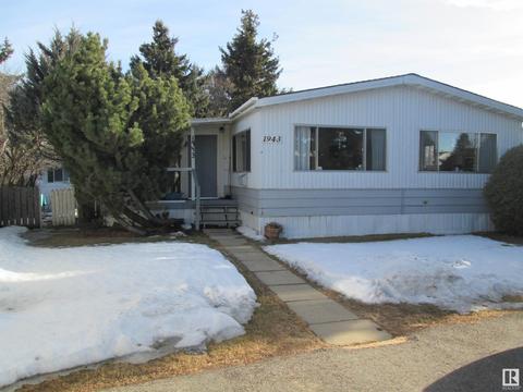 1943 West Royal Wy Nw, Home with 3 bedrooms, 2 bathrooms and null parking in Edmonton AB | Card Image