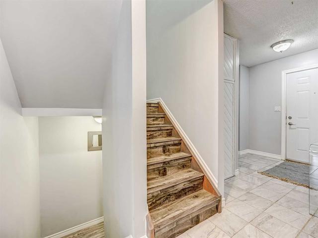 29 - 133 Sekura Cres, Townhouse with 3 bedrooms, 3 bathrooms and 2 parking in Cambridge ON | Image 11