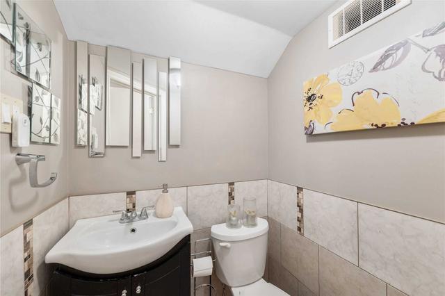 40 Jeremiah Lane, House attached with 3 bedrooms, 4 bathrooms and 2 parking in Toronto ON | Image 30