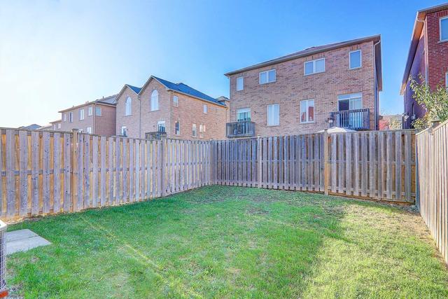 3285 Stoney Cres, House semidetached with 4 bedrooms, 3 bathrooms and 2 parking in Mississauga ON | Image 16