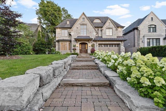 153 Sandringham Dr, House detached with 5 bedrooms, 7 bathrooms and 8 parking in Toronto ON | Image 12