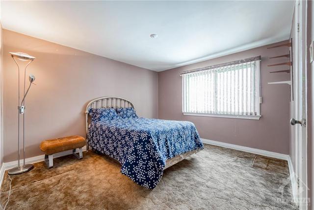 1352 Woodward Avenue, House detached with 3 bedrooms, 1 bathrooms and 4 parking in Ottawa ON | Image 18