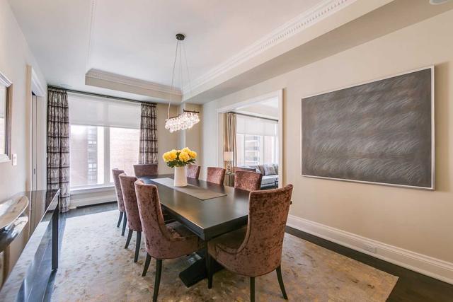 14a - 1 St Thomas St, Condo with 2 bedrooms, 3 bathrooms and 2 parking in Toronto ON | Image 3