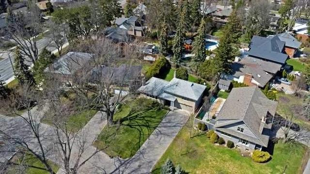 22 Cranleigh Crt, House detached with 3 bedrooms, 2 bathrooms and 10 parking in Toronto ON | Image 26