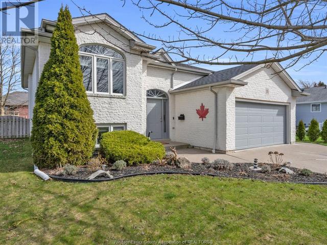 174 Purple Plum Drive, House detached with 3 bedrooms, 2 bathrooms and null parking in Kingsville ON | Image 1