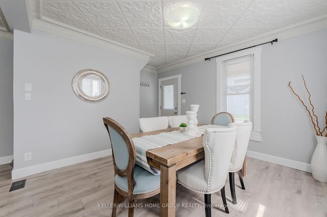 1110 Queenston Rd, House semidetached with 2 bedrooms, 1 bathrooms and 2 parking in Cambridge ON | Image 2
