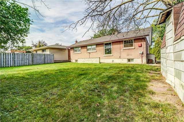 47 Jacobson Ave, House detached with 3 bedrooms, 2 bathrooms and 3 parking in St. Catharines ON | Image 17