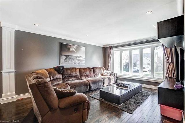2471 Sinclair Circ, House detached with 3 bedrooms, 4 bathrooms and 6 parking in Burlington ON | Image 19