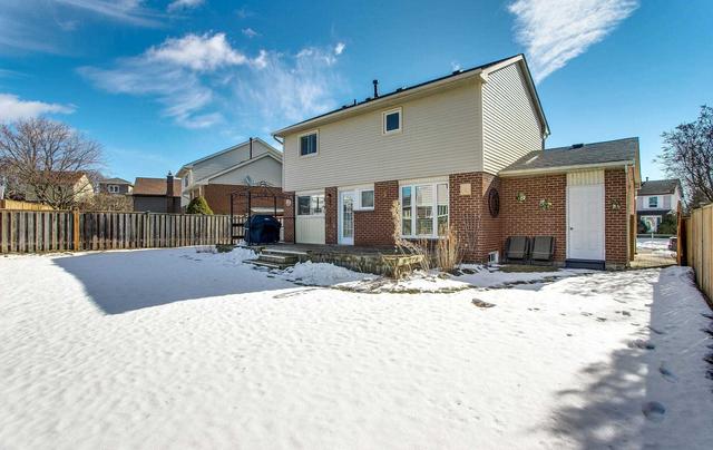 49 Burden Cres, House detached with 3 bedrooms, 3 bathrooms and 5 parking in Ajax ON | Image 26