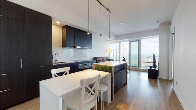 5010 - 1 Bloor St E, Condo with 1 bedrooms, 2 bathrooms and 0 parking in Toronto ON | Image 14
