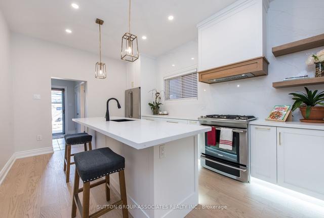 31 Clinton St, House attached with 3 bedrooms, 4 bathrooms and 1.5 parking in Toronto ON | Image 39