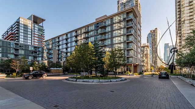th110 - 15 Brunel Crt, Condo with 1 bedrooms, 1 bathrooms and 1 parking in Toronto ON | Image 1