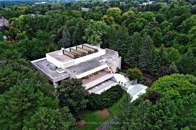 30 High Point Rd, House detached with 8 bedrooms, 12 bathrooms and 22 parking in Toronto ON | Image 1