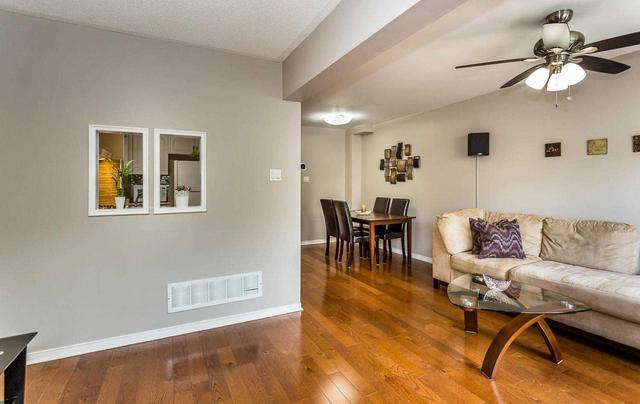 41 - 4 Sinclair Crt, Townhouse with 3 bedrooms, 4 bathrooms and 1 parking in Brampton ON | Image 7