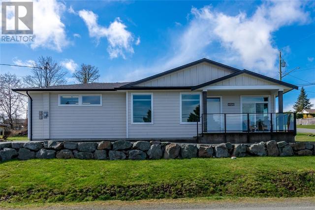 4190 Discovery Dr, House detached with 3 bedrooms, 2 bathrooms and 2 parking in Campbell River BC | Image 1