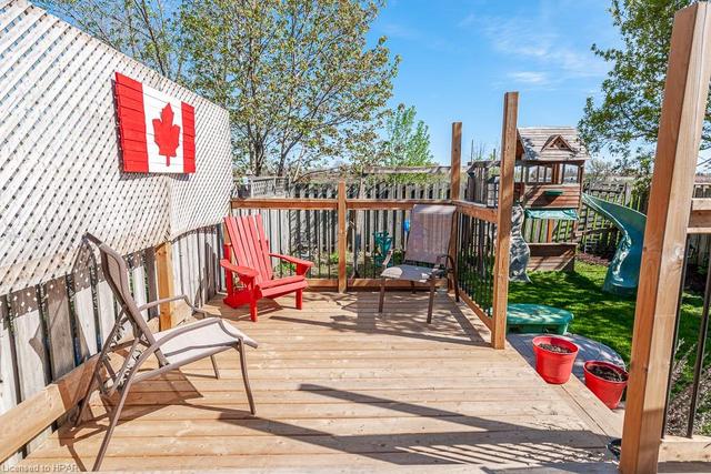 166 Perth Street, House semidetached with 3 bedrooms, 1 bathrooms and 3 parking in Stratford ON | Image 36
