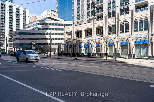 902 - 750 Bay St, Condo with 1 bedrooms, 1 bathrooms and 1 parking in Toronto ON | Image 28