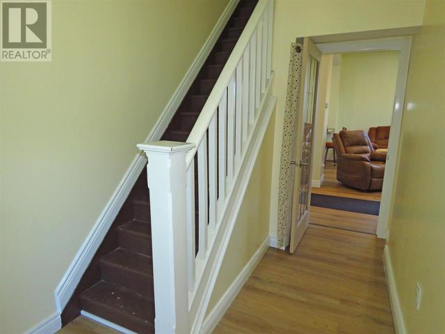 Stairs to upstairs | Image 25