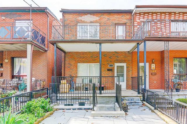 542 Manning Ave, House semidetached with 3 bedrooms, 4 bathrooms and 2 parking in Toronto ON | Image 1