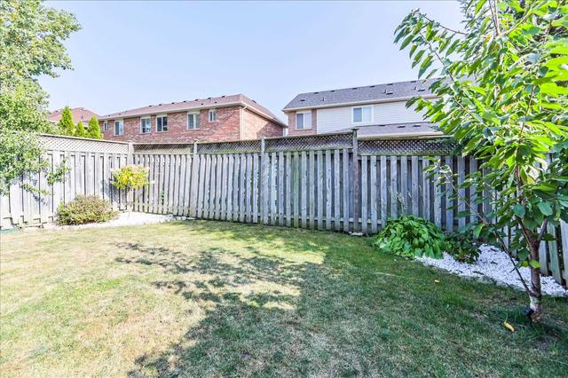 1506 Harwood Dr, House semidetached with 3 bedrooms, 3 bathrooms and 3 parking in Milton ON | Image 3