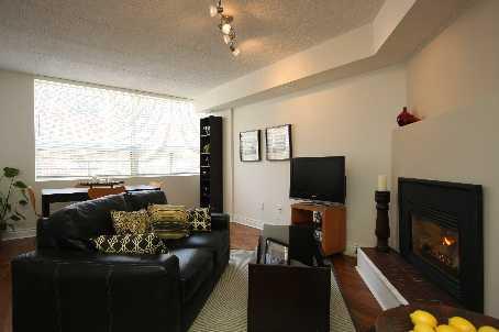 8 - 17 Pembroke St, Townhouse with 2 bedrooms, 1 bathrooms and 1 parking in Toronto ON | Image 7