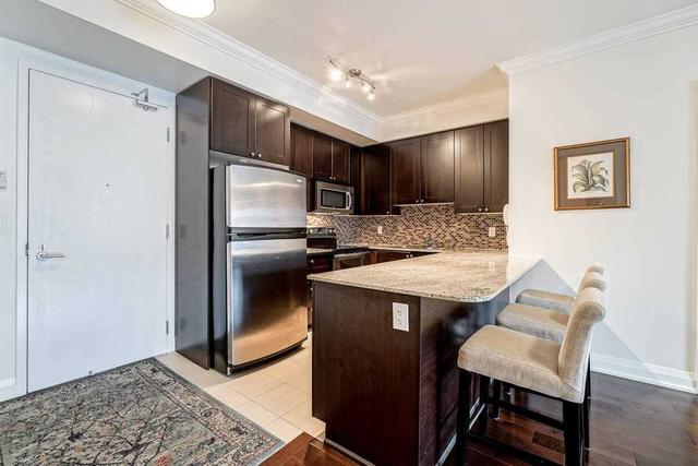 211 - 83 Woodbridge Ave, Condo with 2 bedrooms, 2 bathrooms and 1 parking in Vaughan ON | Image 6